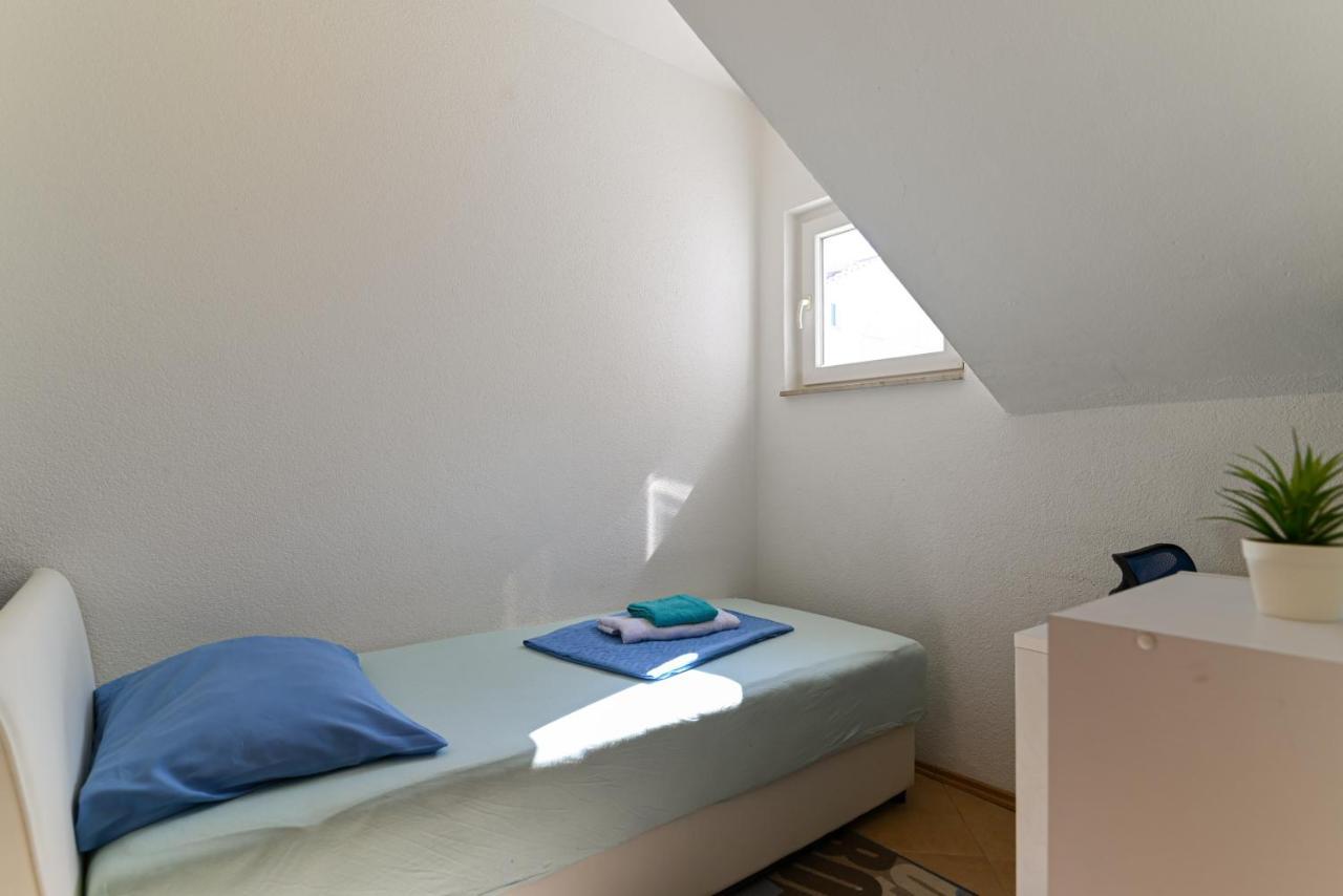 Apartmani Cesarica Trogir Exterior foto