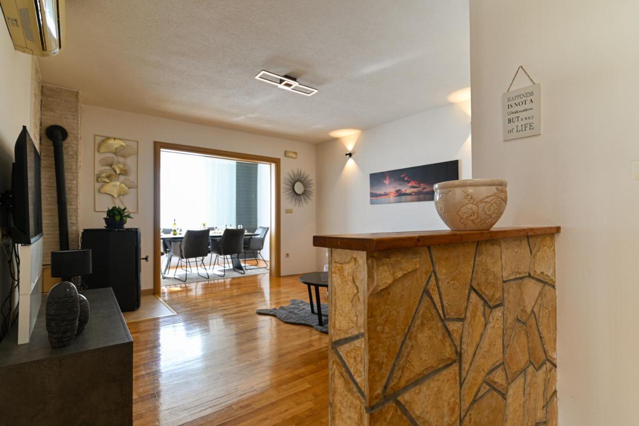 Apartmani Cesarica Trogir Exterior foto