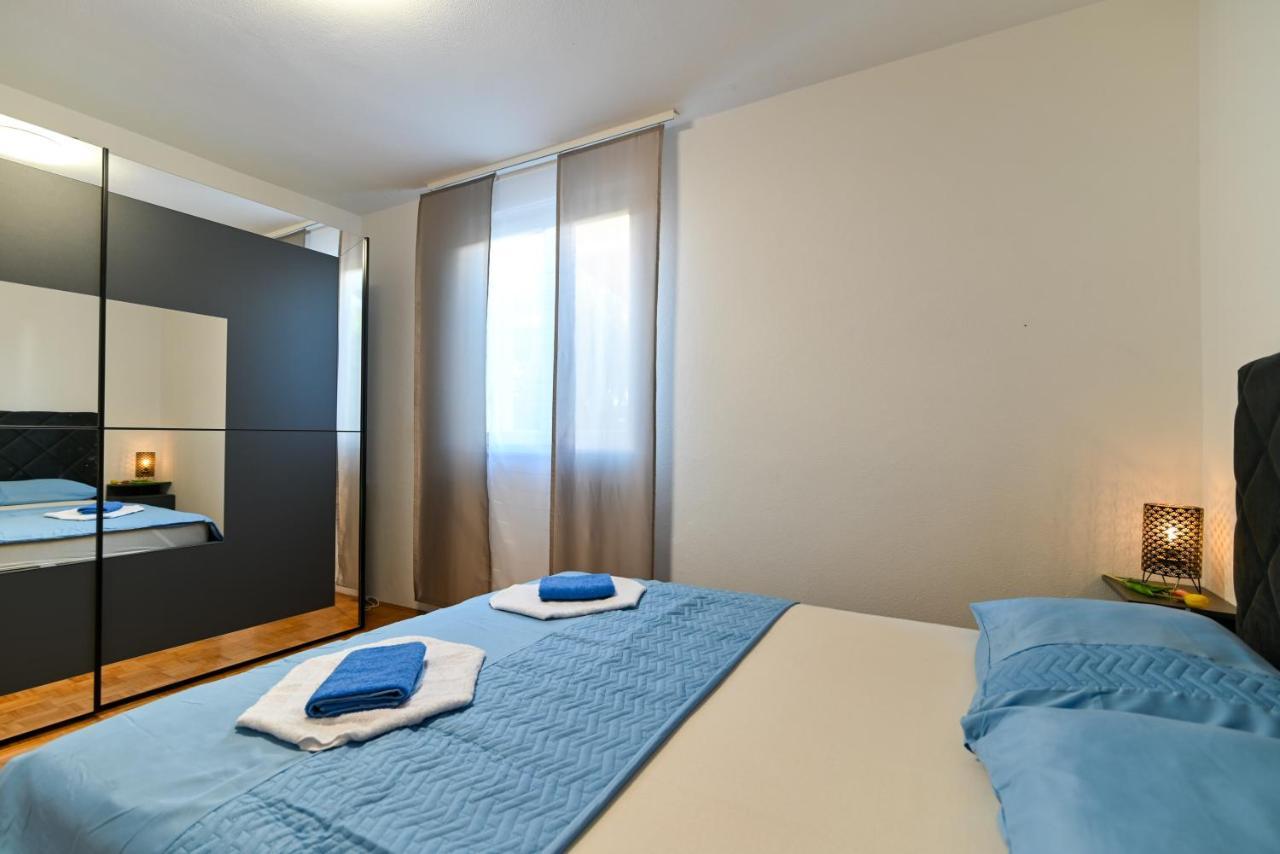 Apartmani Cesarica Trogir Exterior foto